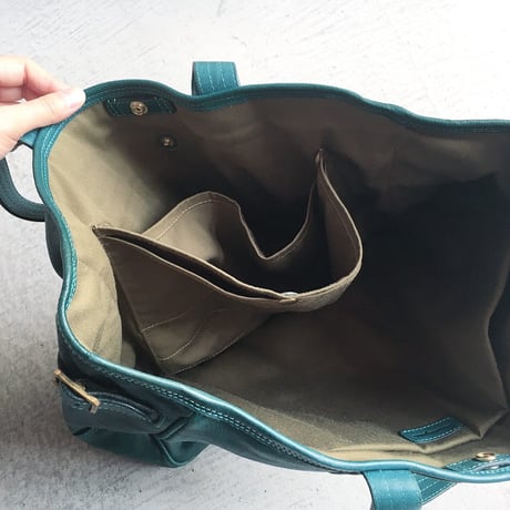 NEW DAMASQUINA TOTE  TURQUOISE LIMITED
