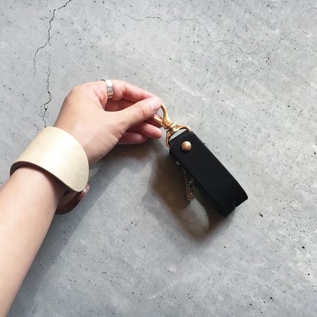 LEATHER KEY  HOLDER
