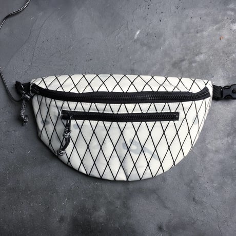 OUT LEATHER FUNNY PACK  X-PAC CAMO【数量限定】