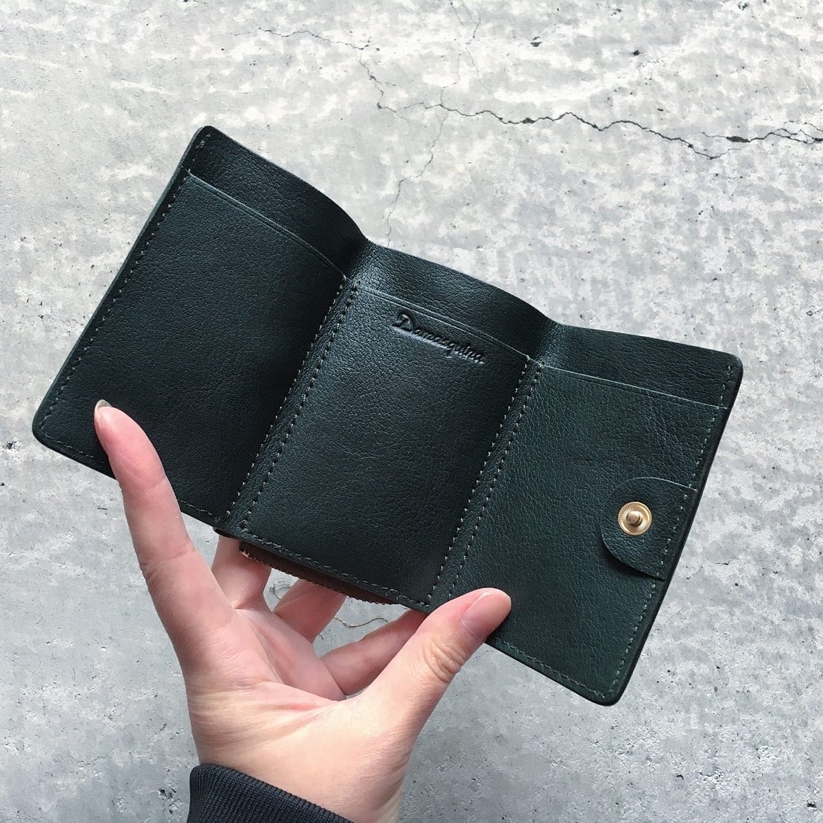 MOKU 限定レザー折りたたみ財布 ダークグリーン MOKU 限定レザー折りたたみ財布 ダークグリーン