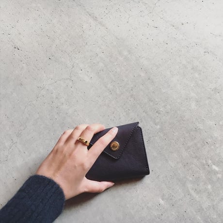 BRASS SIGNET SQUARE RING QUEEN