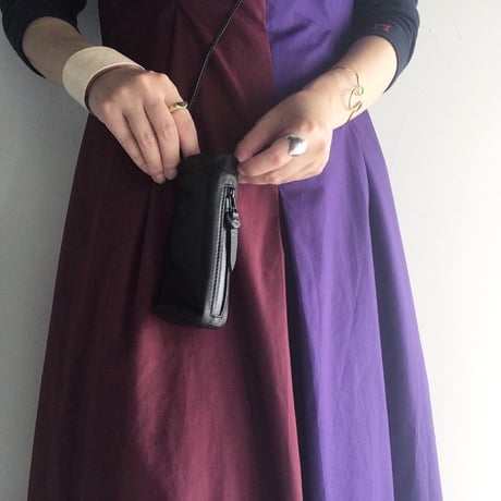COMPACT SHOULDER WATER PROOF GOAT LEATHER