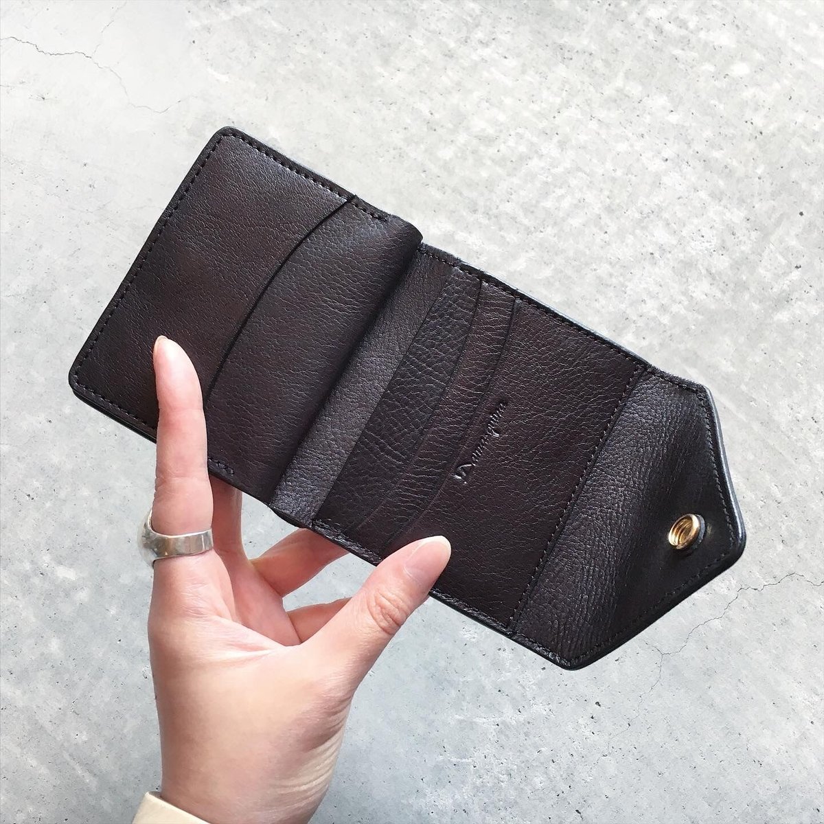 TRIANGLE MINI WALLET | Damasquina Store