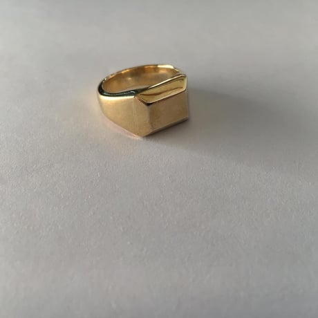 BRASS SIGNET SQUARE RING KING