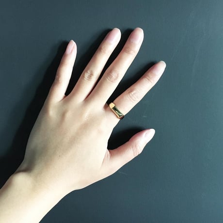 BRASS SIGNET SQUARE RING QUEEN