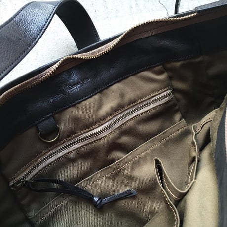 BUCKLE　SHOULDER BAG