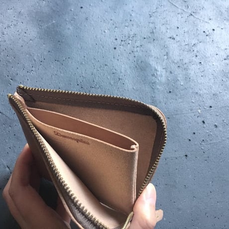 ONE LEATHER ZIP WALLET