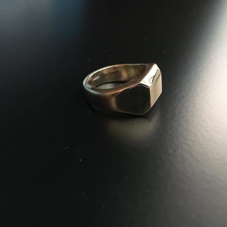 BRASS SIGNET SQUARE RING KING