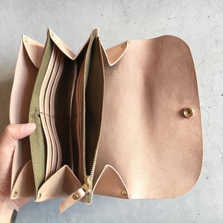 ONE LEATHER WALLET
