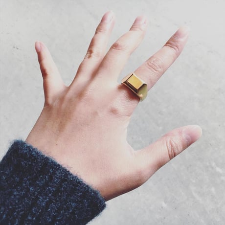 BRASS SIGNET SQUARE RING KING