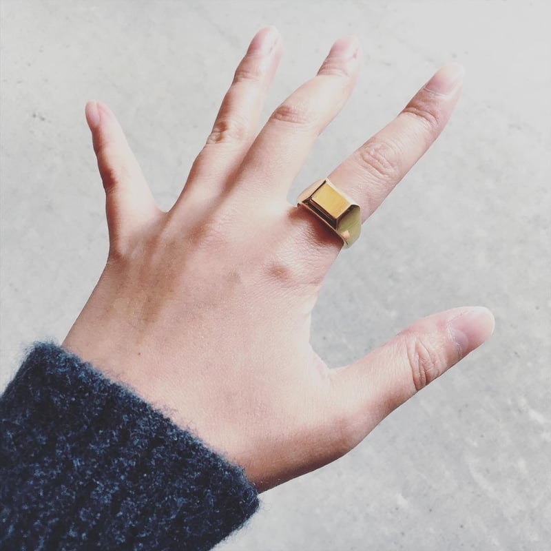 BRASS SIGNET SQUARE RING KING | Damasquina Store