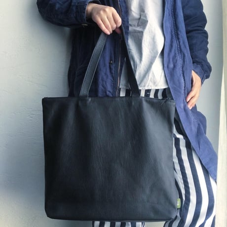 ZIP TOTE WATER PROOF GOAT LEATHER