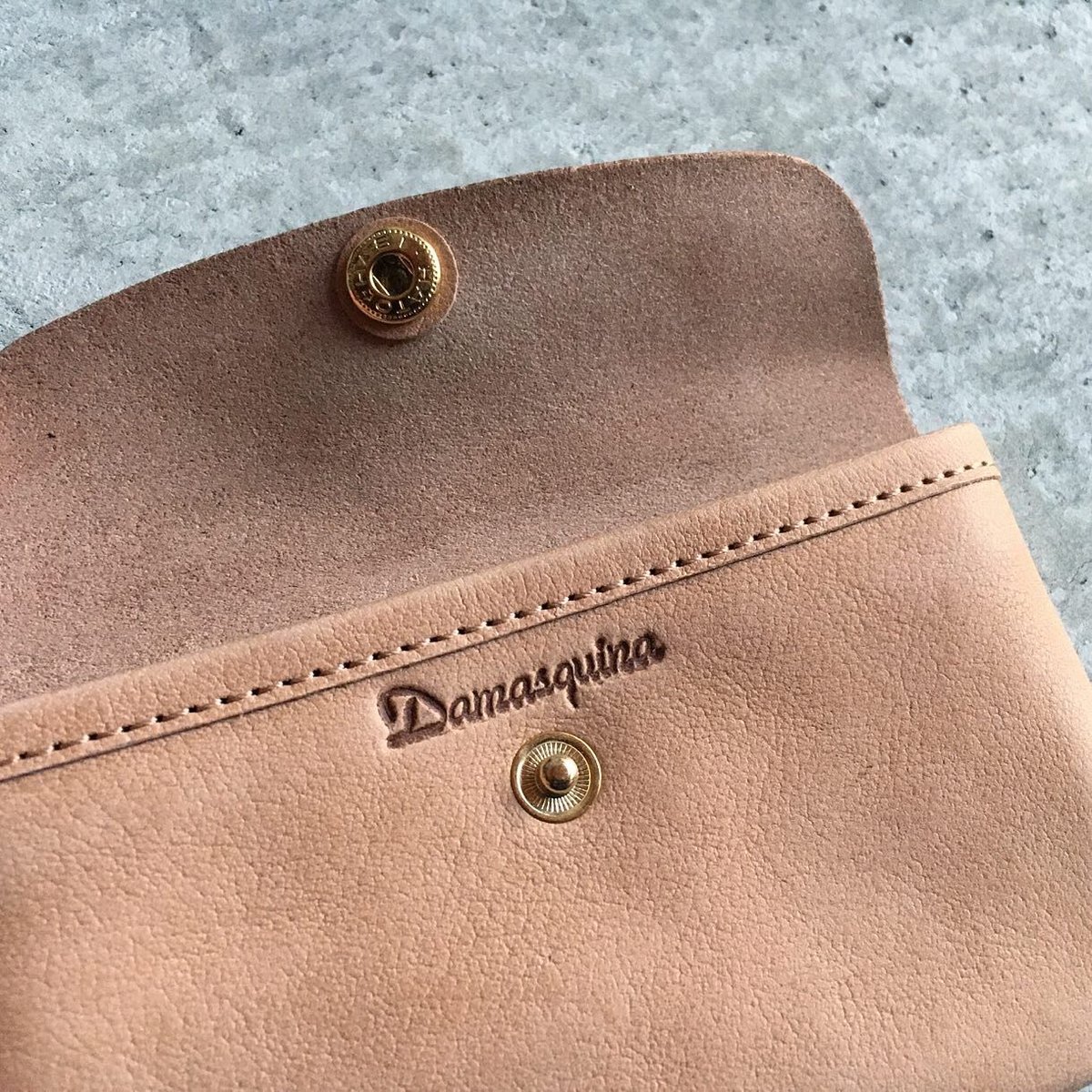 VINTAGE LEATHER CARD CASE | Damasquina Store VINTAGE LEATHER CARD CASE | Damasquina Store