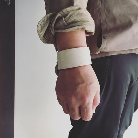 桐革 BANGLE