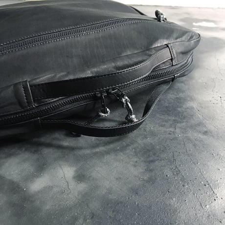 OUT LEATHER MISSION PACK
