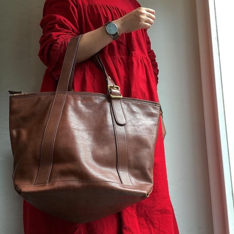 BUCKLE　TOTE