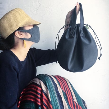 CIRCLE TOTE M-SIZE WATER PROOF GOAT LEATHER