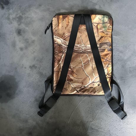 【数量限定】  BACK BRIEF PACK  REAL TREE CAMOUFLAGE