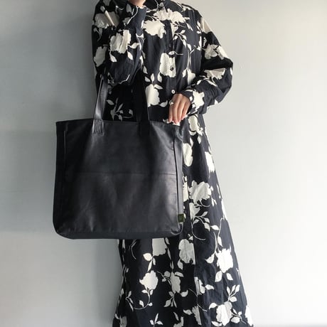 TOTE WATER PROOF GOAT LEATHER