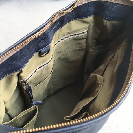 BUCKLE　SHOULDER BAG