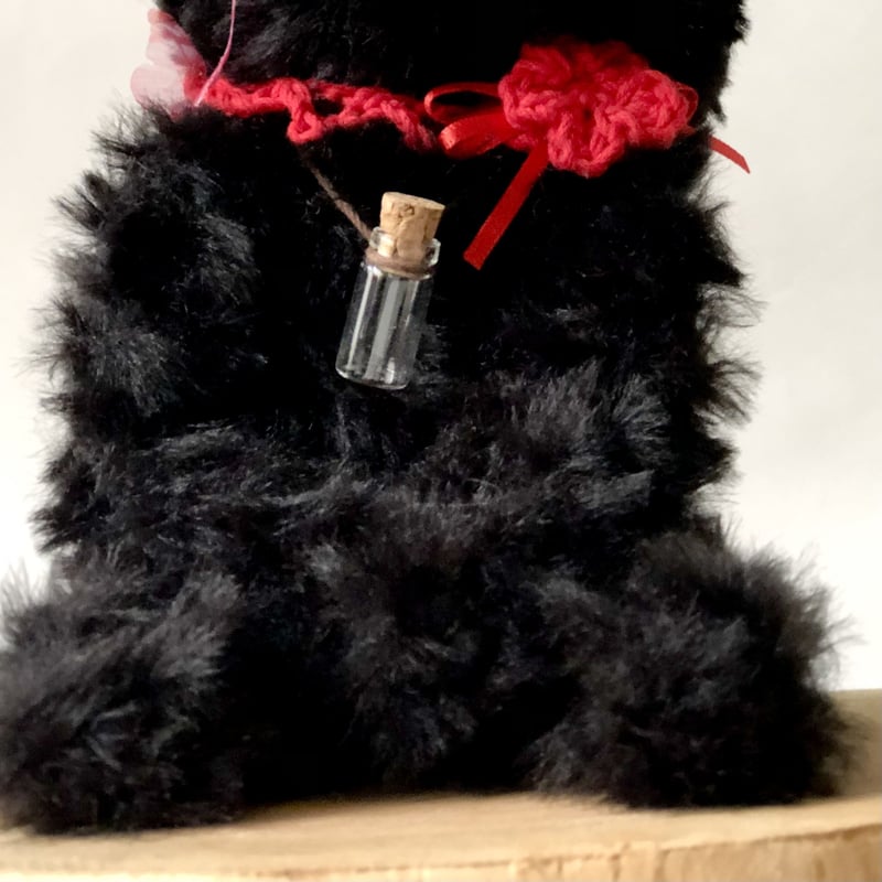 ☆Toyfield(大塚勝俊さん)の黒猫ちゃん☆ Amazon.co.jp: くろねこのじと目ちゃん ぬいぐるみ 立ち姿ver