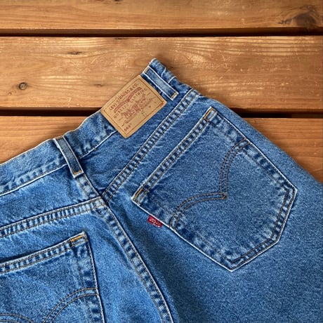150cm Vintage Levi's 569 Denim Shortpants