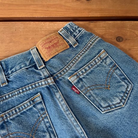 100cm Levi's 566 Denim Jeans