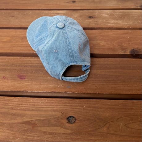 52cm GUESS Denim Cap