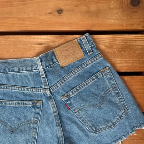 160cm Vintage Levi's 569 Denim Shorts