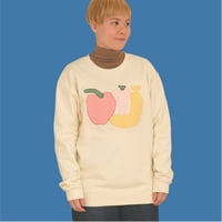 Donchi《Applegrapebanana》刺繍スウェット（ナチュラル）