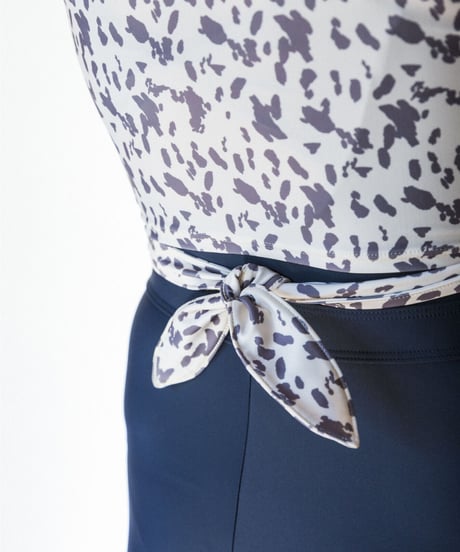 CROSS DESIGN RASHGUARD