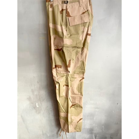90s "DEAD STOCK" US ARMY DESERT CAMO BDU PANTS Size SMALL-REGULAR