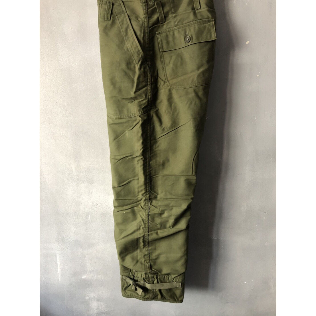 77s US NAVY A-2 DECK PANTS Size SMALL(27-30) |