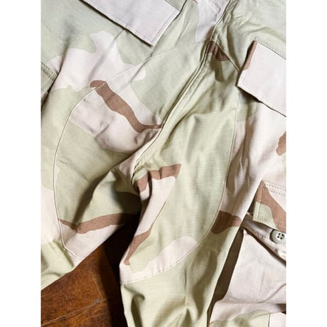90s "DEAD STOCK" US ARMY DESERT CAMO BDU PANTS Size SMALL-REGULAR