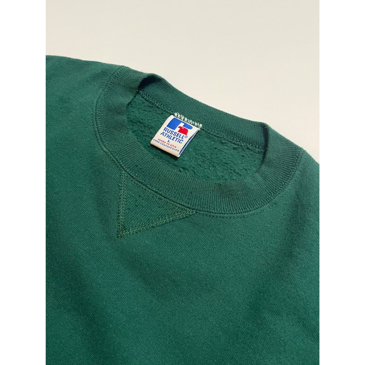 90s RUSSELL ATHLETIC CREW NECK SWEAT MADE IN US 90s RUSSELL ATHLETIC CREW NECK SWEAT MADE IN US