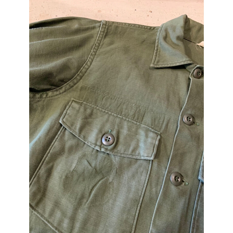 71's US ARMY UTILITY SHIRT Size 14 1/2 X 33 |