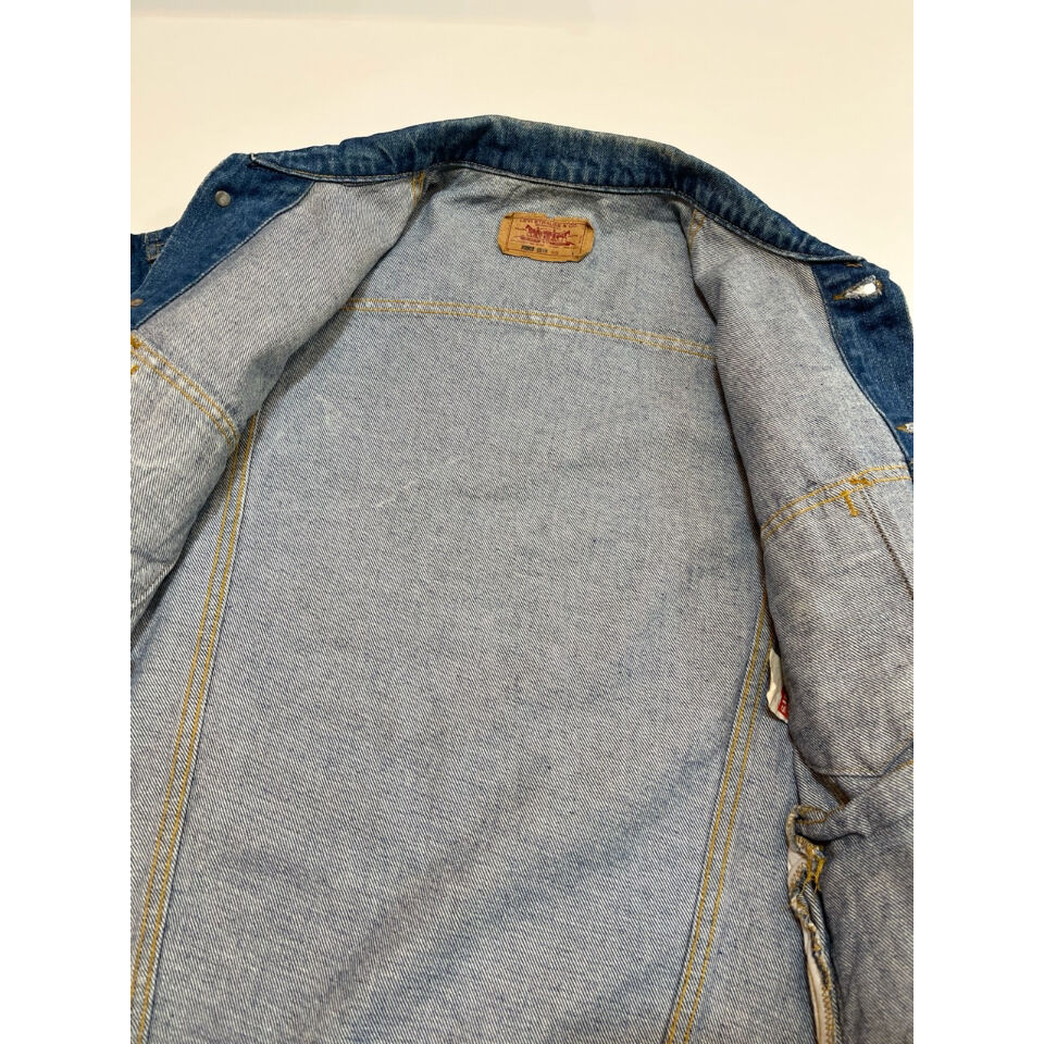 90s Levi's 70507-0214 DENIM JACKET MADE IN USA 90s Levi's 70507-0214 DENIM JACKET MADE IN USA