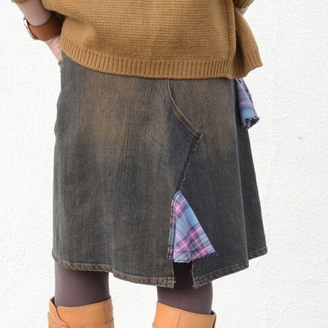 デニムのショートパンツにフリルでリメイクしたら更にかわいくなったデニムスカート（USED)