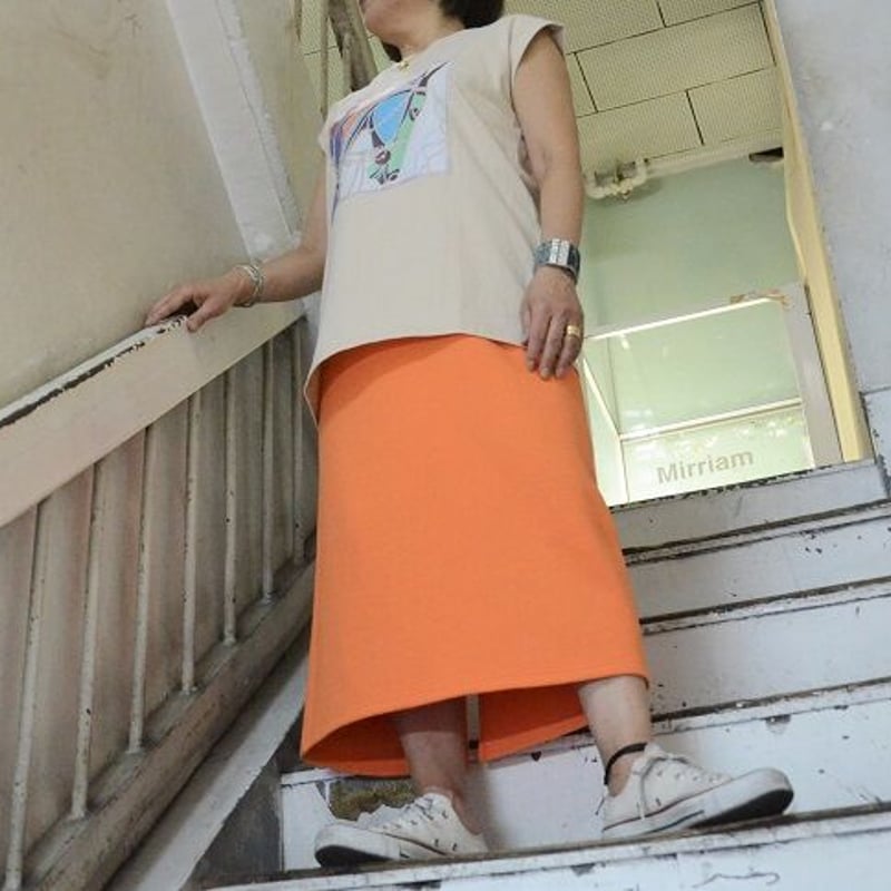 明るいオレンジ色のストレッチロングタイトスカート（NEW) | Mirriam