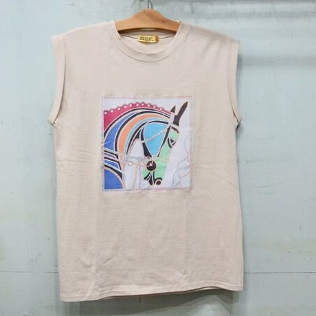 ホース柄のTEE・ベージュ色（NEW）