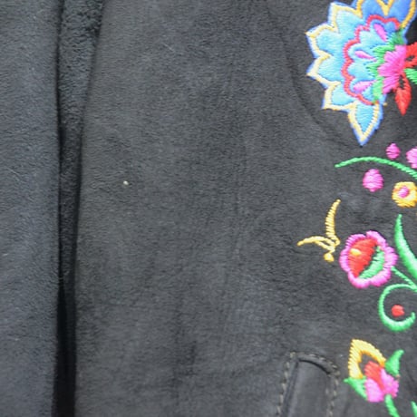Wear｜1980～90年代 KAMIKAZE 刺繍のスエードジャケット（80's vintage Italy）