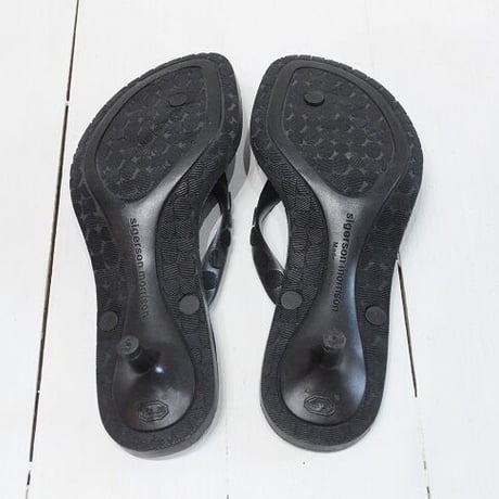 ☆26周年記念　第3弾　サンダル大SALE☆sigerson morrison（シガーソン モリソン）BLACKトングサンダル made in Italy（NEW）