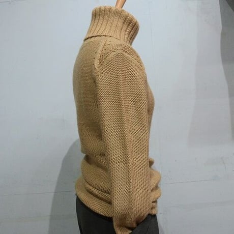 ISABEL MARANT(イザベル マラン）のマスタード色タートル（USED)