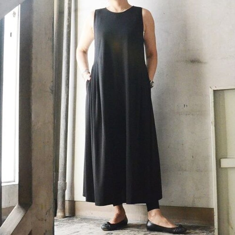 1回着用美品◾️FENNELワンピース【M】ジャージ素材？黒　ロングワンピース セール】 【ジャージ素材/5分袖】異素材ドッキングワンピース