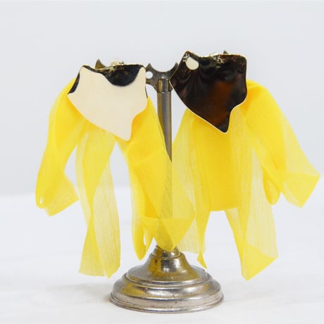 黄色のシフォンピアス（NEW)