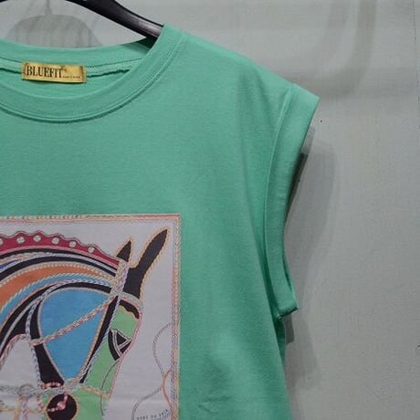 ホース柄のTEE  グリーン（NEW)