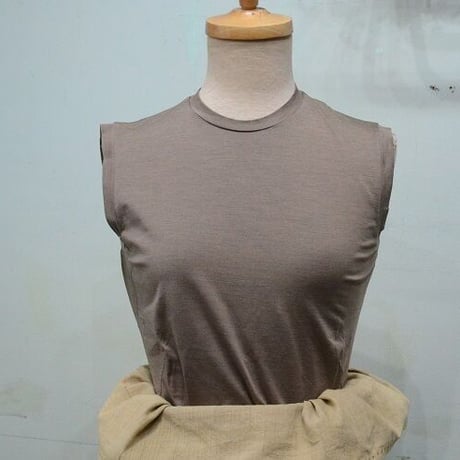 JIL SANDERジルサンダーのノースリTEE（USED）