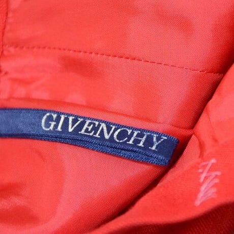 Wear｜目が覚めるような赤色GIVENCHYスカート（80's vintage GIVENCHY）