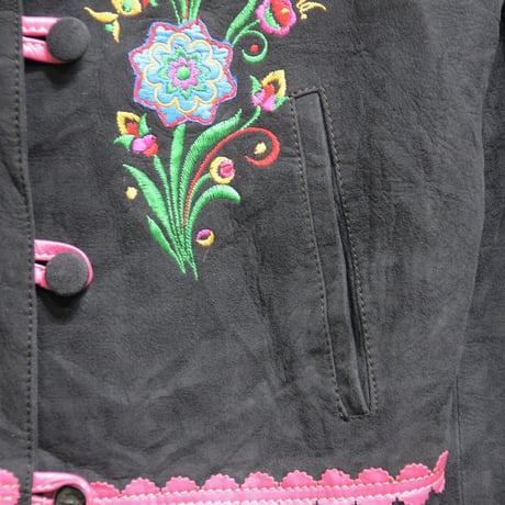 Wear｜1980～90年代 KAMIKAZE 刺繍のスエードジャケット（80's vintage Italy）