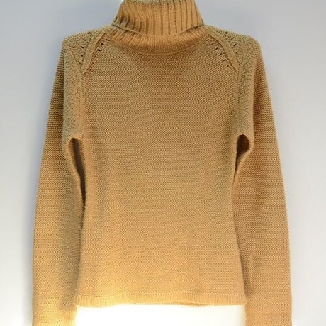 ISABEL MARANT(イザベル マラン）のマスタード色タートル（USED)